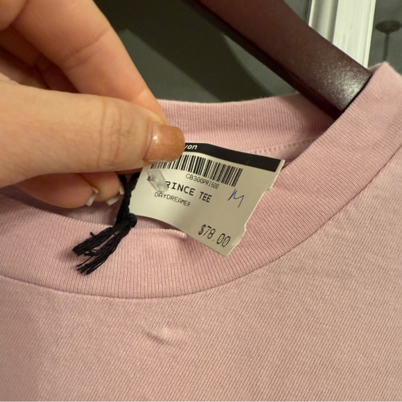 DAYDREAMER PRINCE Women’s Light Pink Short Sleeve Band Tee Size M NEW - Picture 4 of 6